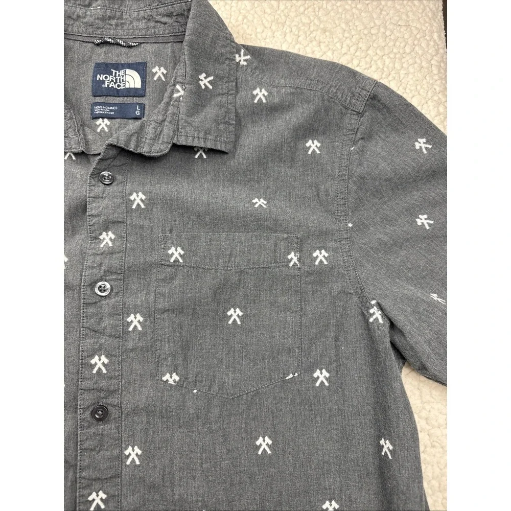North Face Shirt Mens L Gray/Black Short Sleeve Button Up AOP Axe Outdoor Hiking